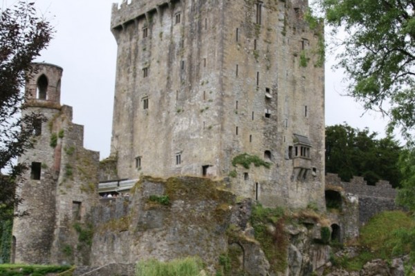 Blarney Castle – Kissing the Blarney Stone
